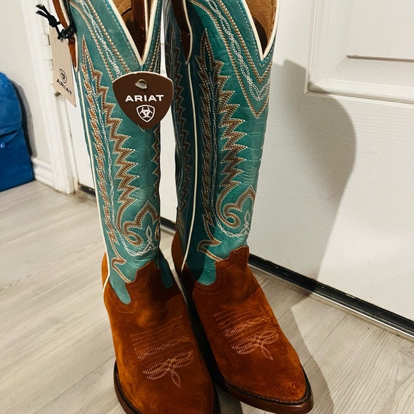 Ariat Teal and Tan Western Boots - Picture 2 of 8